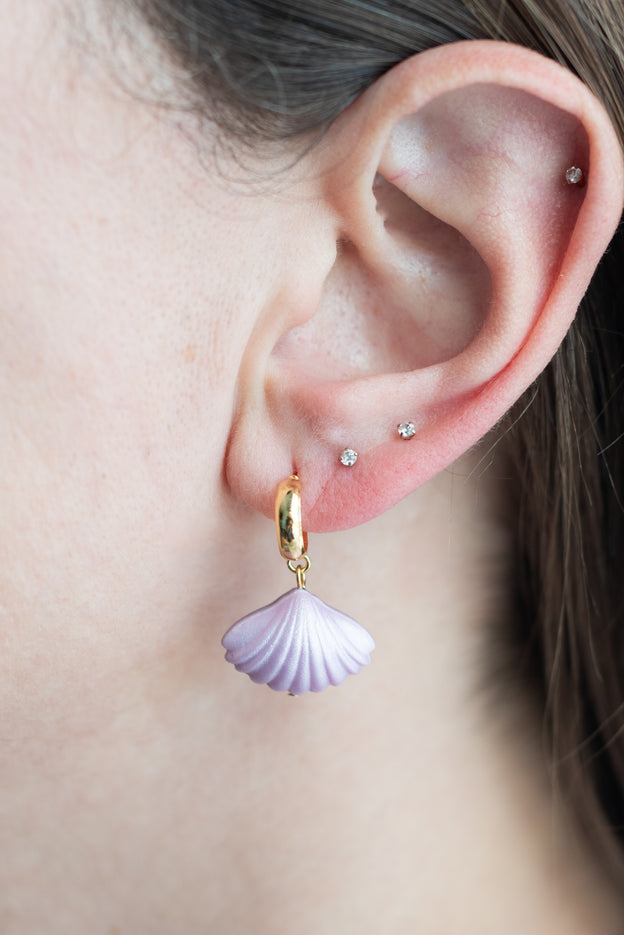 Dainty Sea Shell Bead Earrings (Purple)